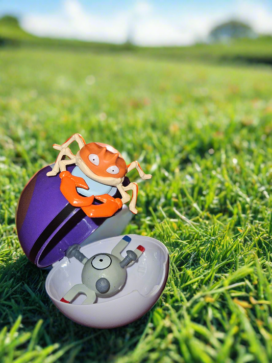 3" Pokecapsule w/ large Figure